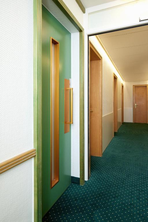 Hotel Arlette Beim Hauptbahnhof - Resim 11