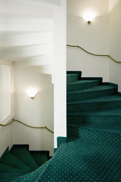 Hotel Arlette Beim Hauptbahnhof - Resim 13