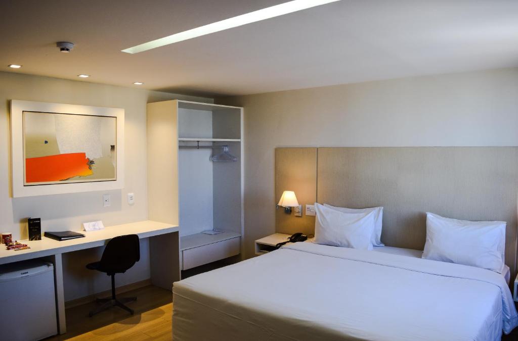  América Bittar Hotel