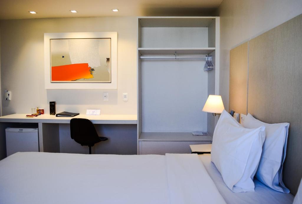  América Bittar Hotel