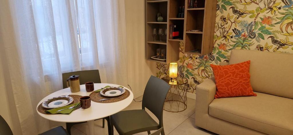 Florence Tropical Suite