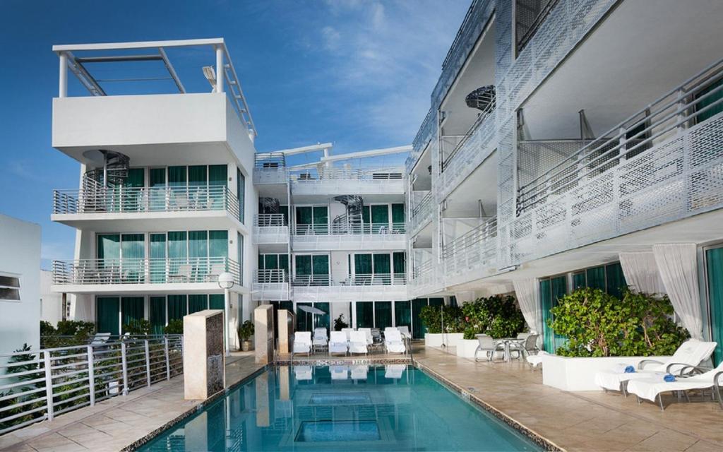SBV Luxury Ocean Hotel Suites - Pool Deck Suite