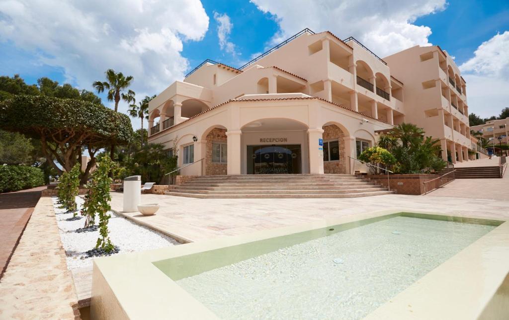 Πισίνα στο ή κοντά στο Invisa Hotel Club Cala Blanca