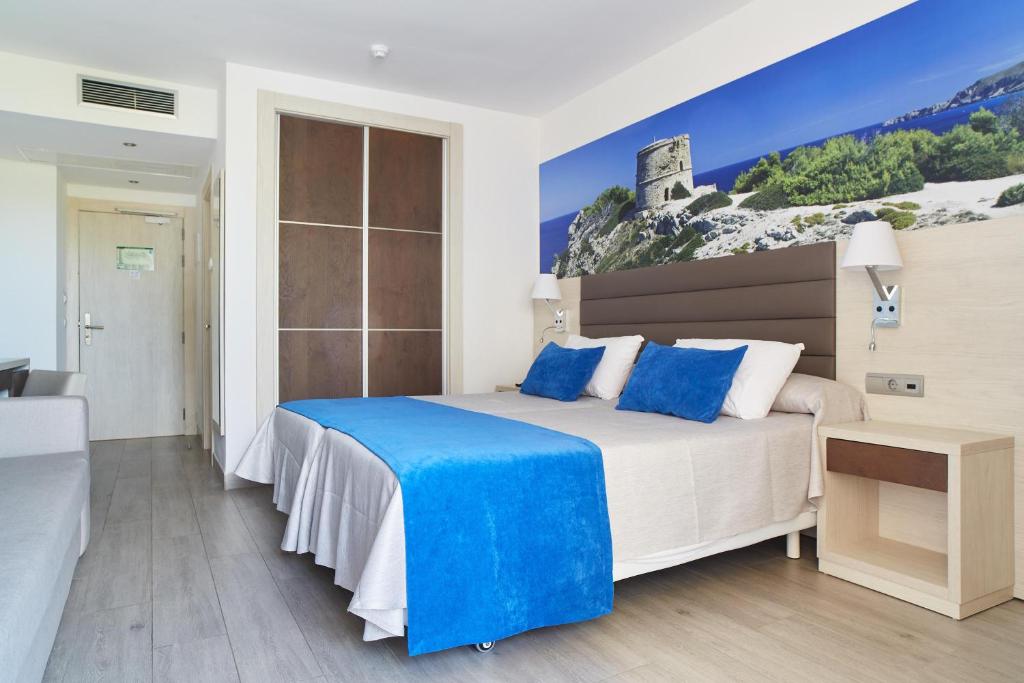 Invisa Hotel Club Cala Verde - 