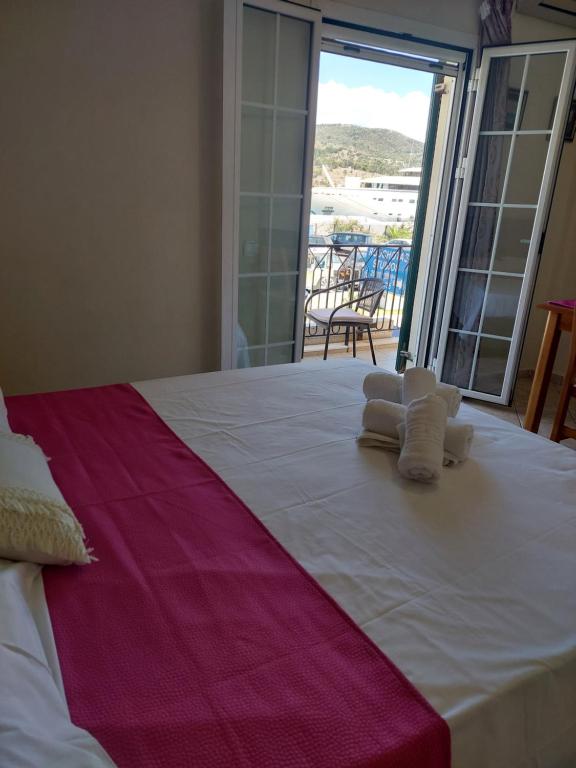 Rouchotas Studios by Viktor 1rst Floor - 11