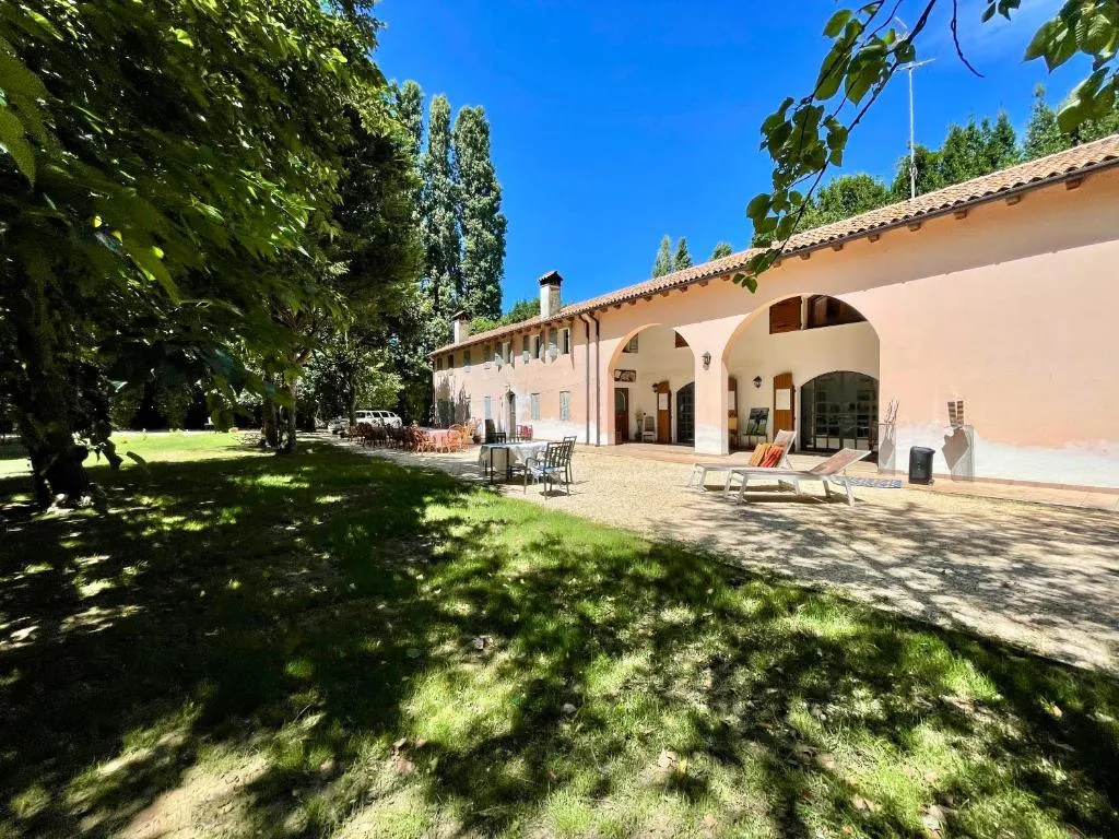 Move Hotels Venezia Nord, Venice: Hotel Reviews, Rooms \u0026 Prices | Hotels.com, image size:1024x768