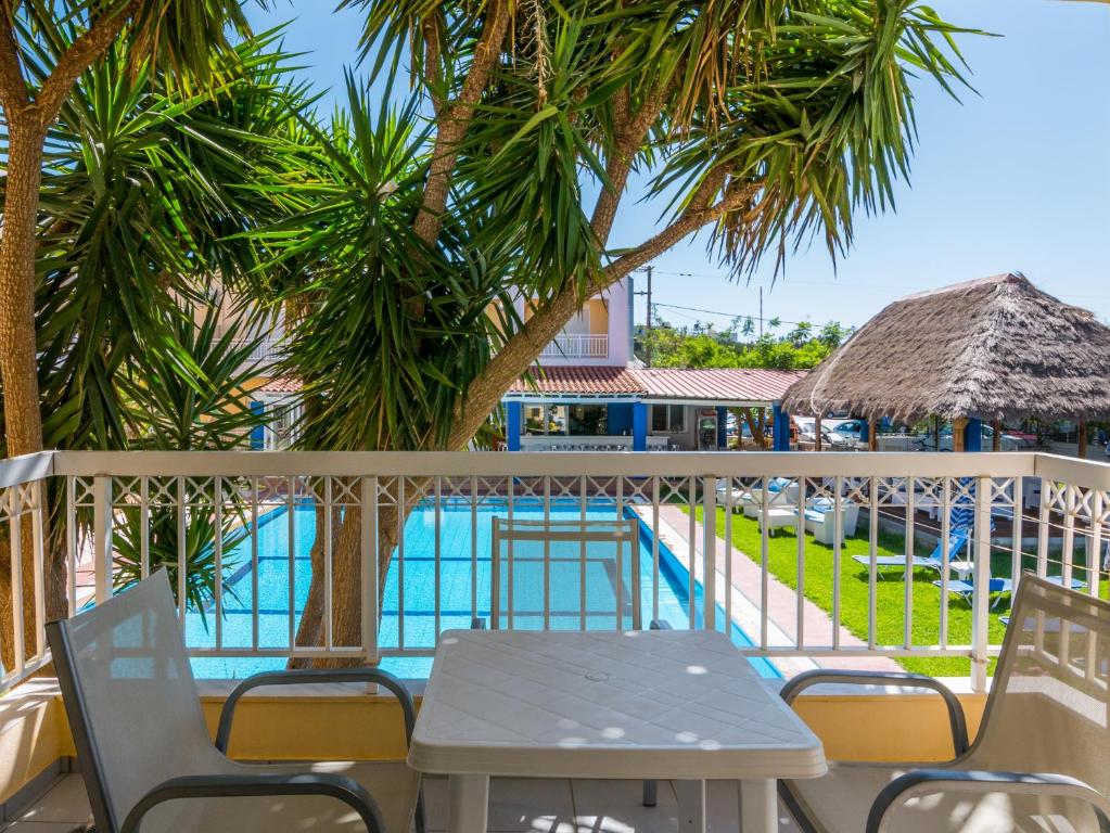 Bazén v ubytování Evelin Hotel nebo v jeho okolí