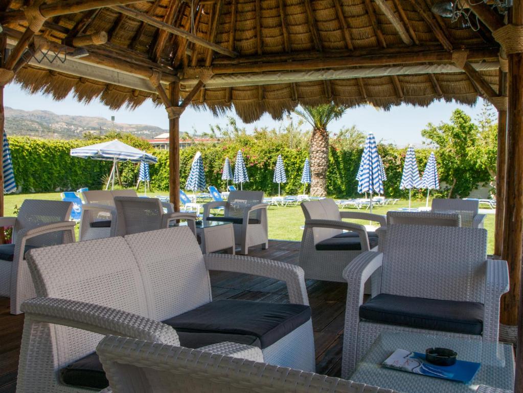 Posezení v ubytování Evelin Hotel