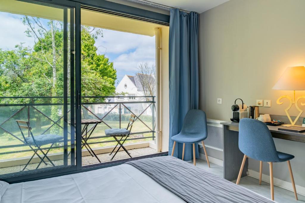 Logis Auberge Saint Thégonnec & son Restaurant - Chambre Double Avec Balcon
