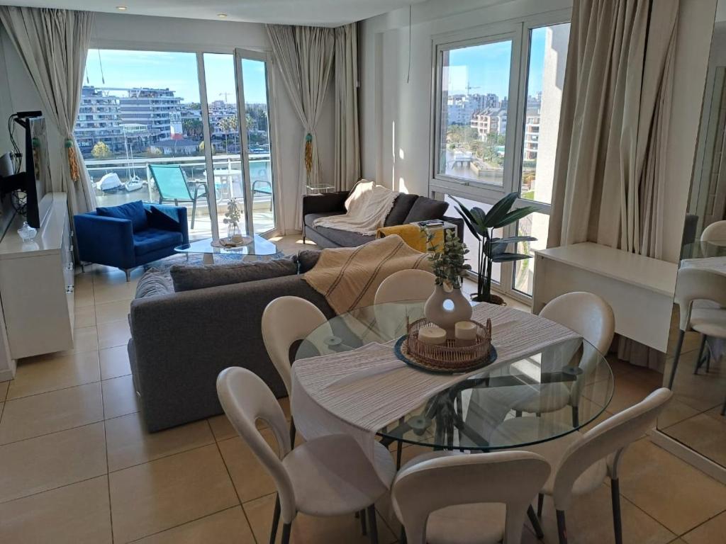 APART , DEPARTAMENTO CONDOMINIO BAHIA GRANDE NORDELTA, TIGRE , BALCÓN Y VISTA A LA BAHIA , PISCINA E