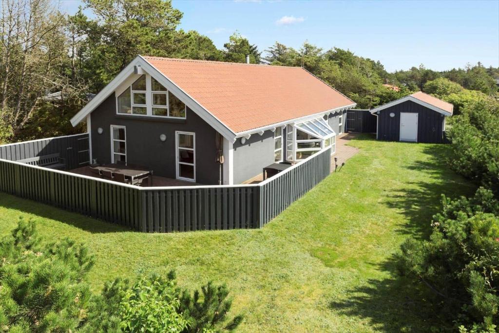 Bygningen som feriehuset ligger i