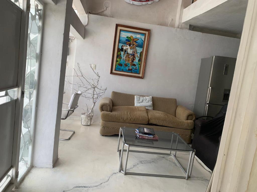 Casa sola con alberca y vista al lago