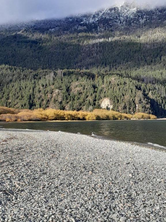 Departamento a metros del lago y con vista a las montañas - Lago Pueblo