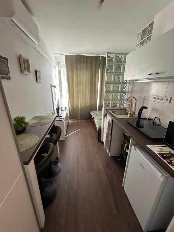 Η κουζίνα ή μικρή κουζίνα στο Horgony apartman Balatonalmádi