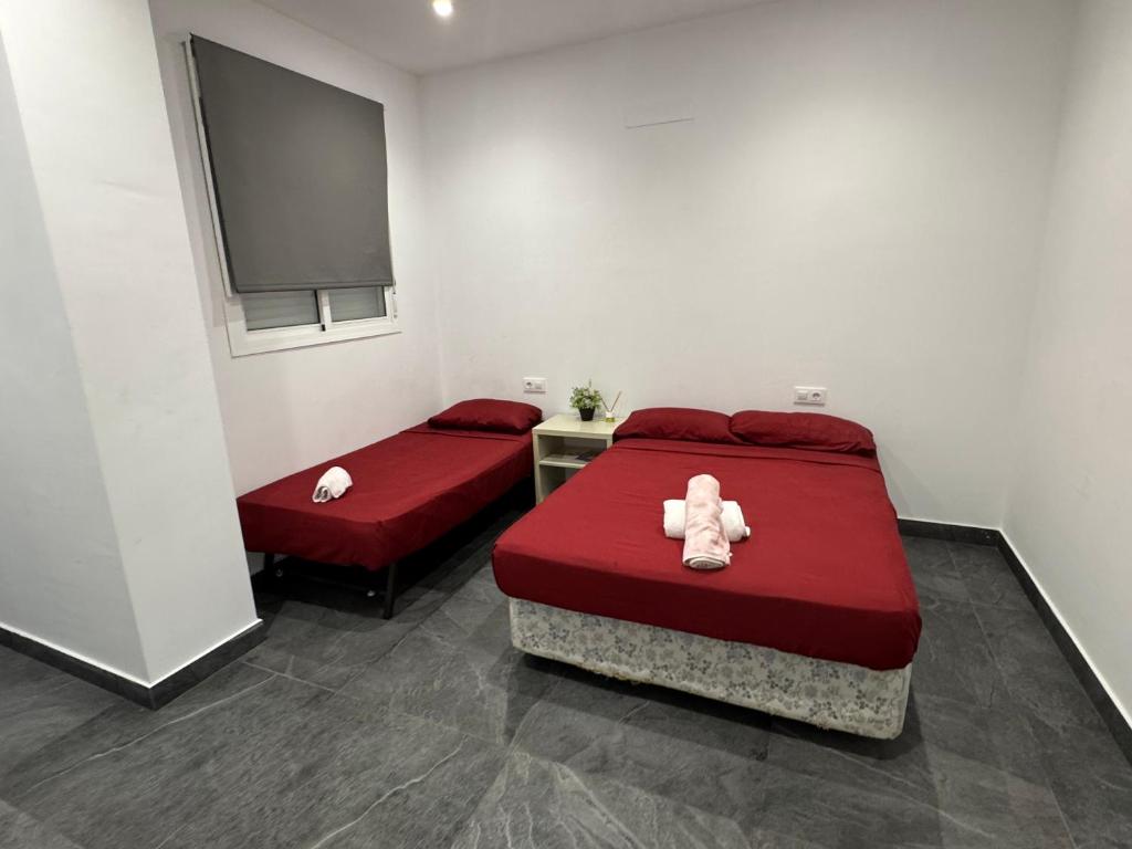 
Triple Room with Shared Bathroom
