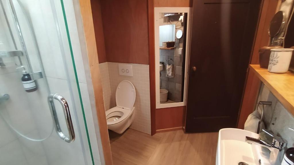 Gully hideaway apartment - Resim 3