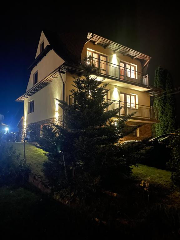 Budova, kde se chata nachází