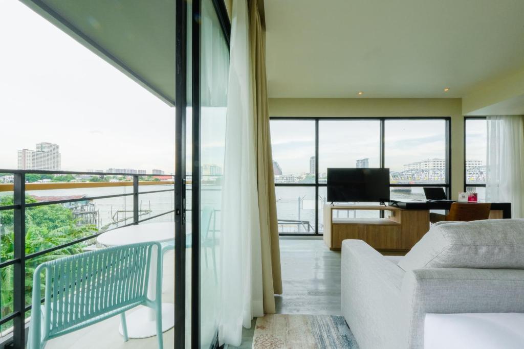 GLOW Bangkok Riverside - Resim 36