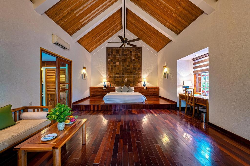 Plunge Pool Villa with Free Benefit & Spa