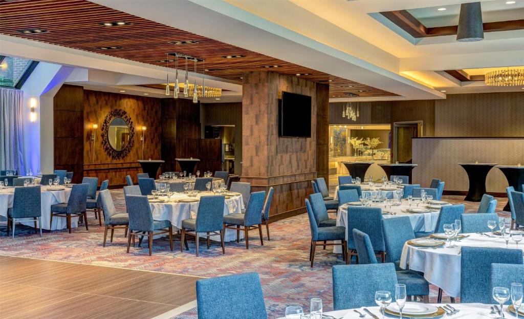 Hilton DFW Lakes Executive Conference Center photo