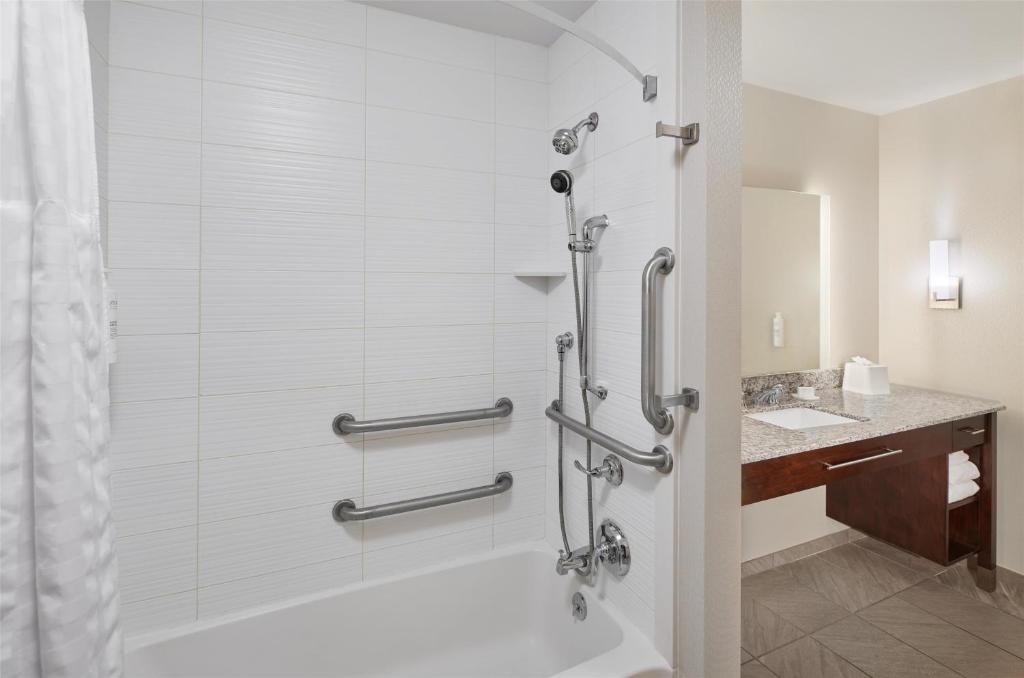 Homewood Suites by Hilton Grand Rapids Downtown photo