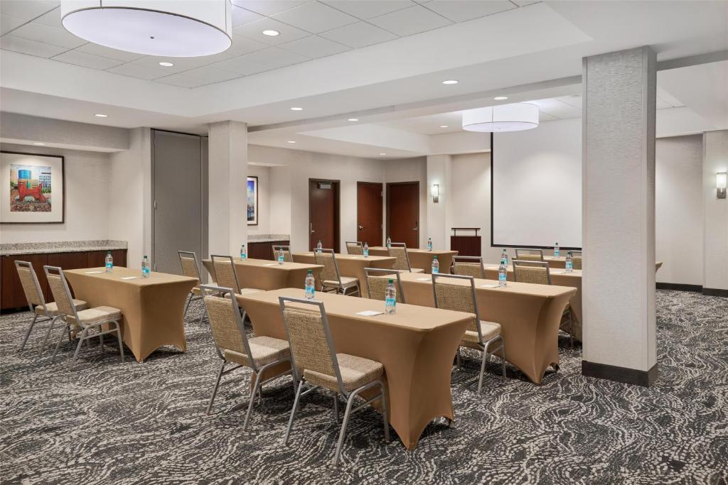 Homewood Suites by Hilton Grand Rapids Downtown photo