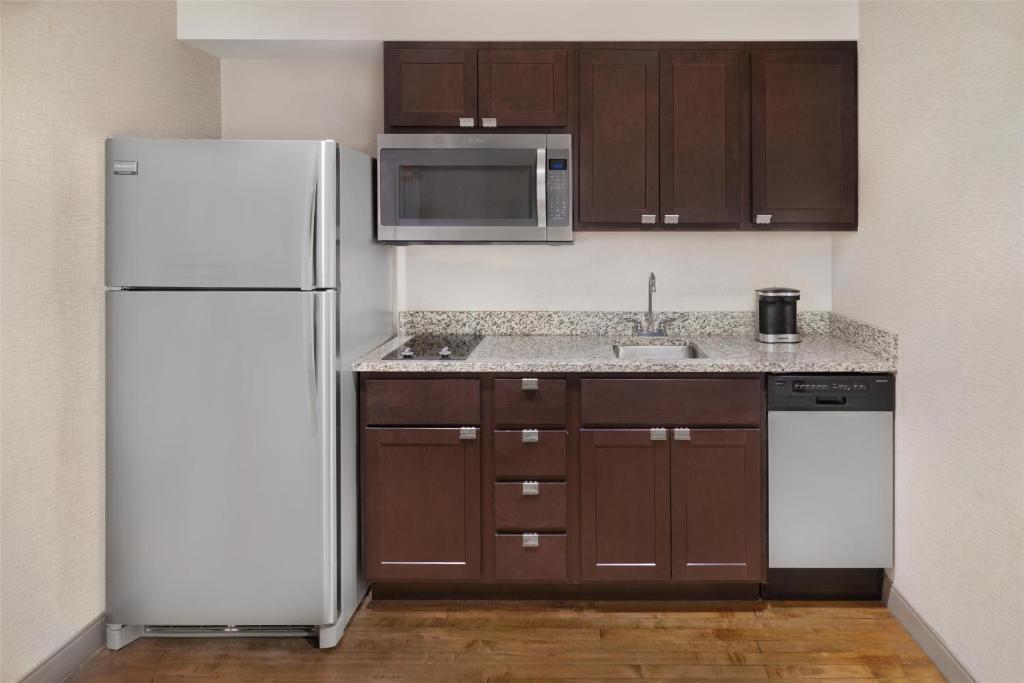 Homewood Suites by Hilton Grand Rapids Downtown photo