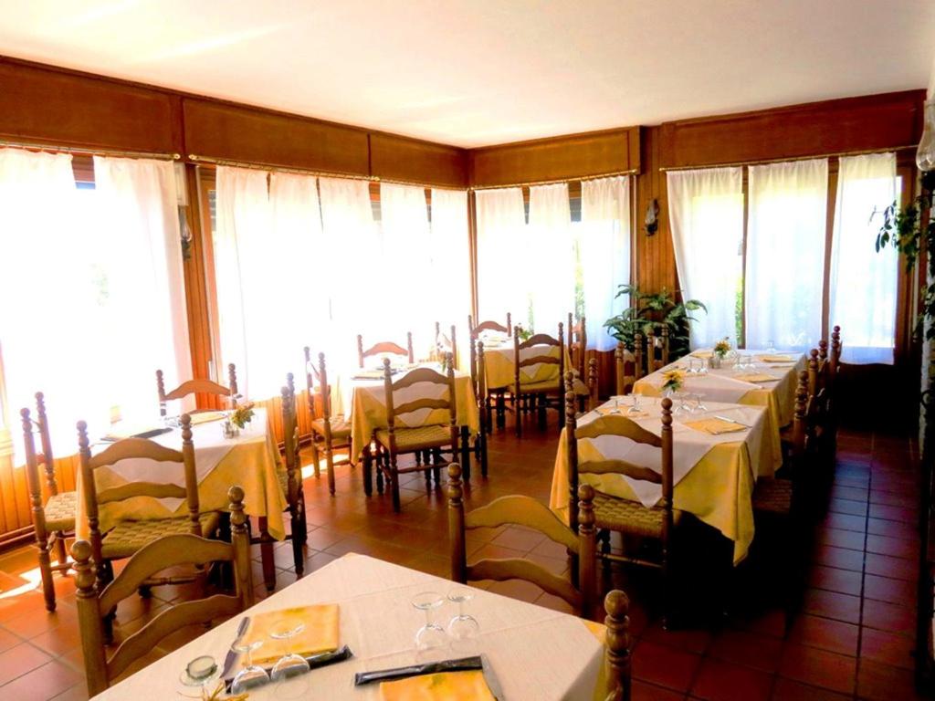 Restaurace v ubytování Albergo Ristorante Canetta