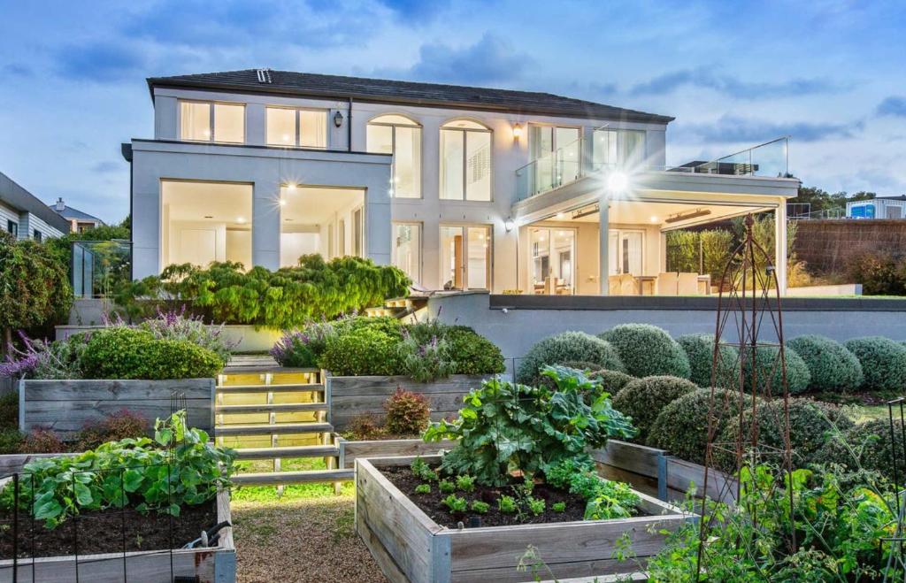 En have udenfor Mount Martha Manor Indoor Pool & Ocean Views