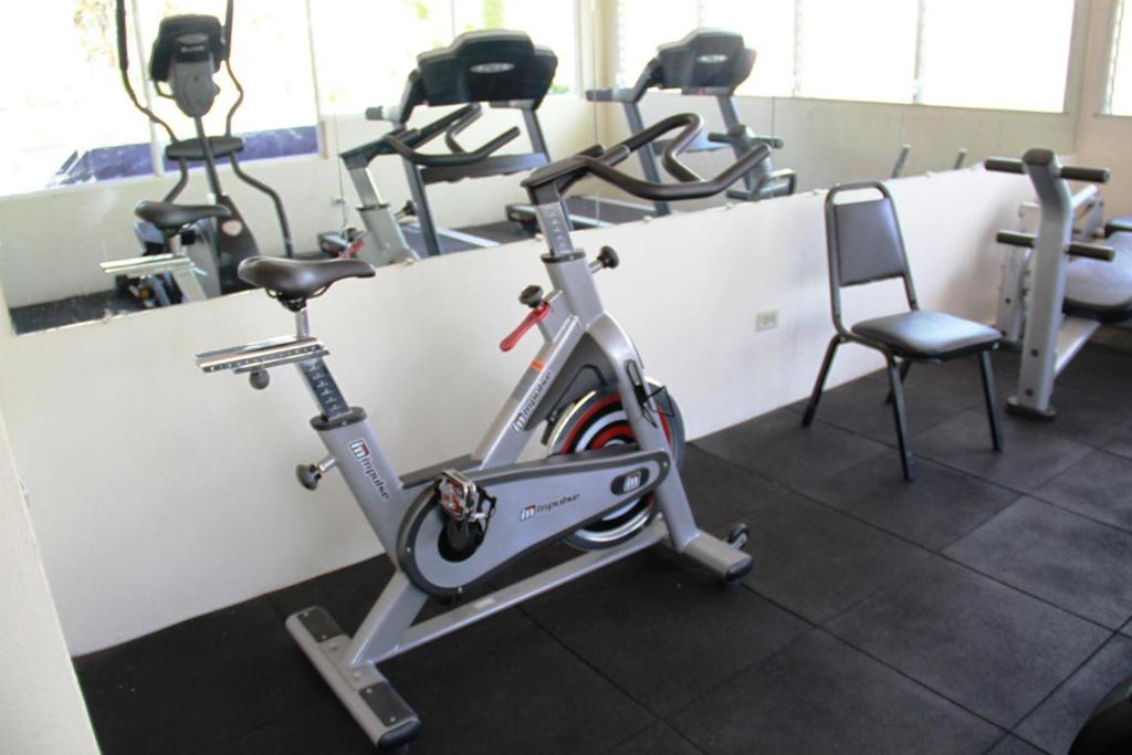 Fitness centrum a/nebo fitness zařízení v ubytování Hotel California Panama