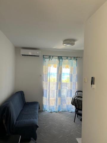 Apartment SEE FRONT for 3