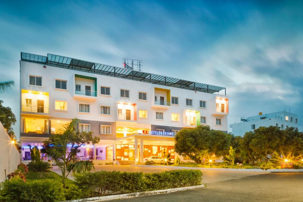 صورة لـ RG Hotels and Resort في Mālūr