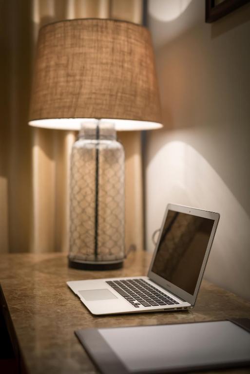 Hanoi E Central Luxury Hotel - 7