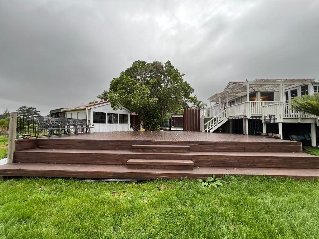 Holiday house in totara park - Resim 26