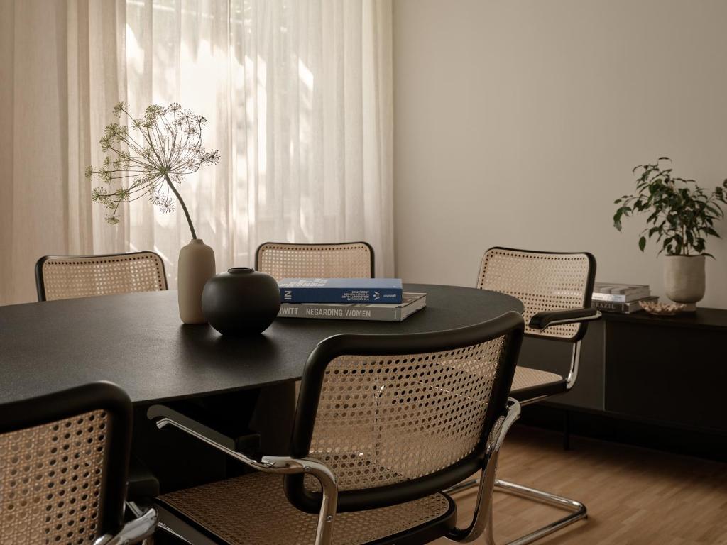 Bob W Munich Schwabing - Resim 21