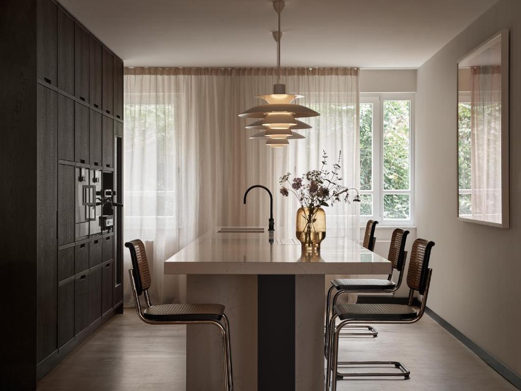 Bob W Munich Schwabing - Resim 20