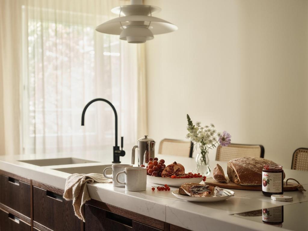 Bob W Munich Schwabing - Resim 16