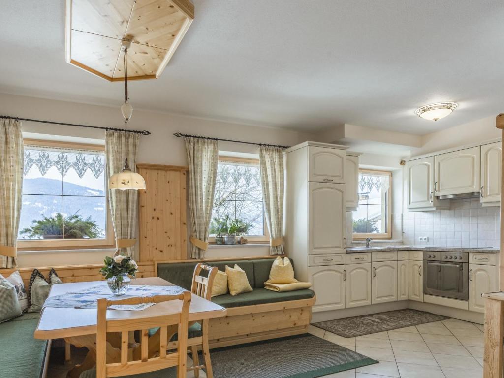 Η κουζίνα ή μικρή κουζίνα στο Apartment Lodron by Interhome