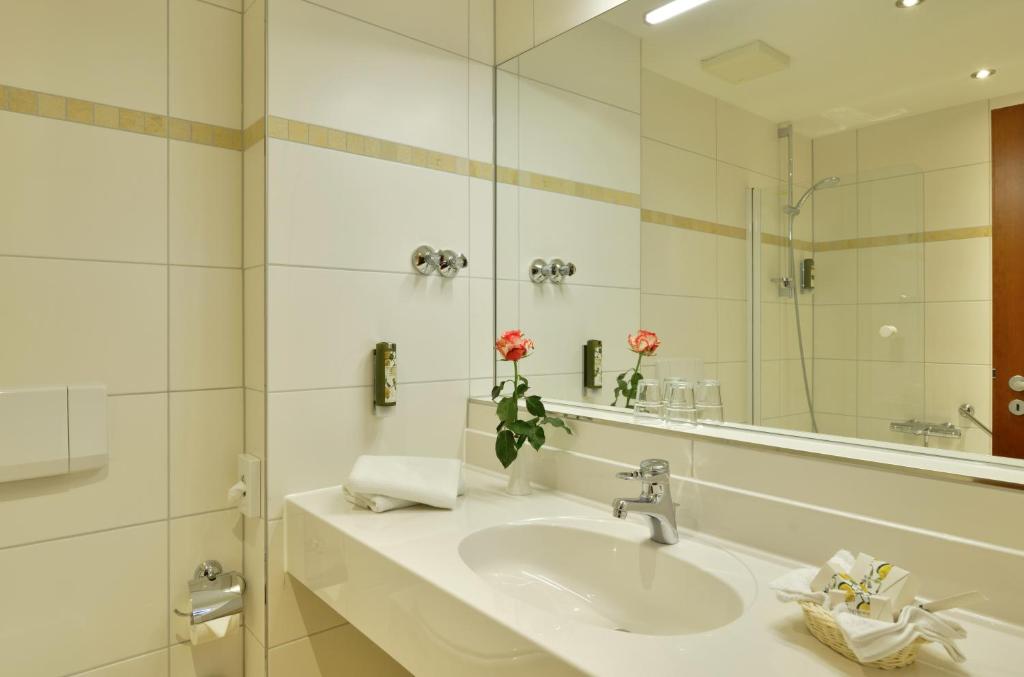 Hotel Der Lindenhof - 9