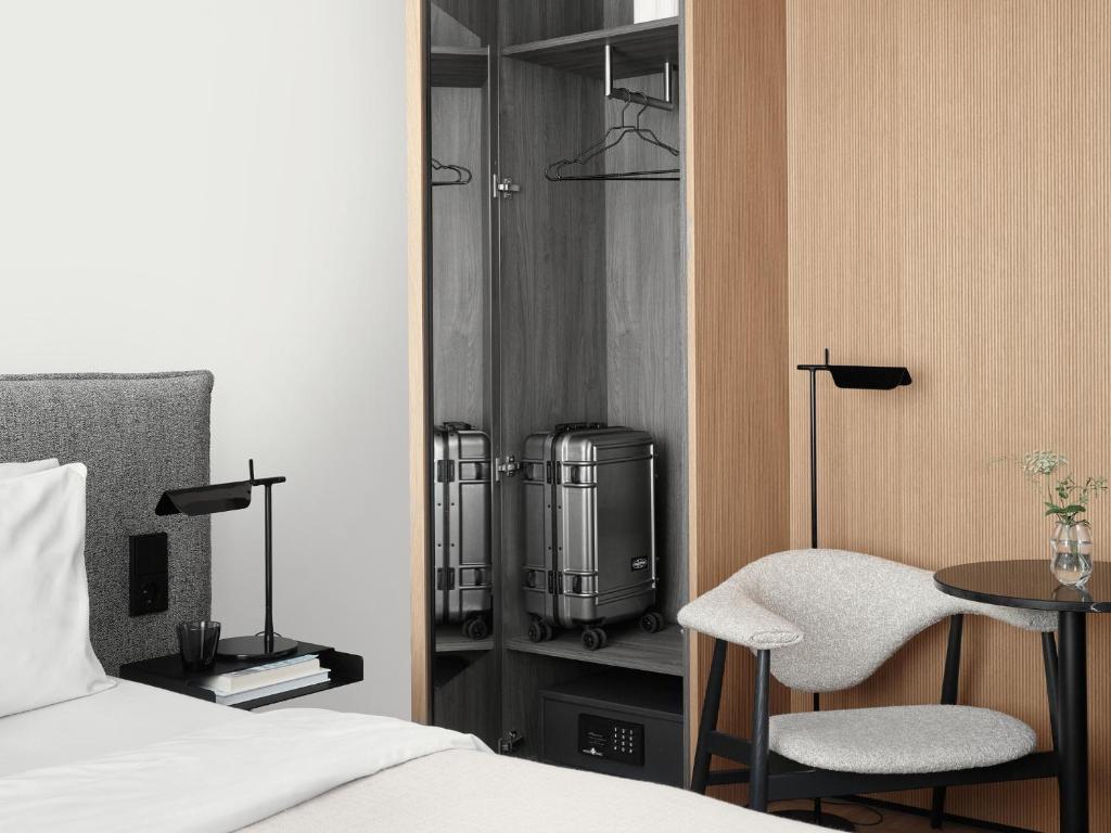 Bob W Munich Old Town - Resim 27