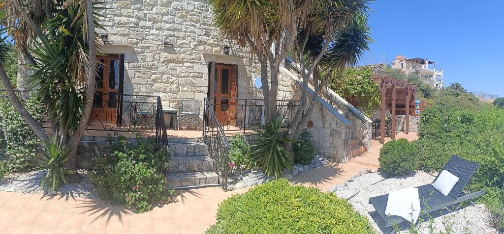Κήπος έξω από το Villa Boreas