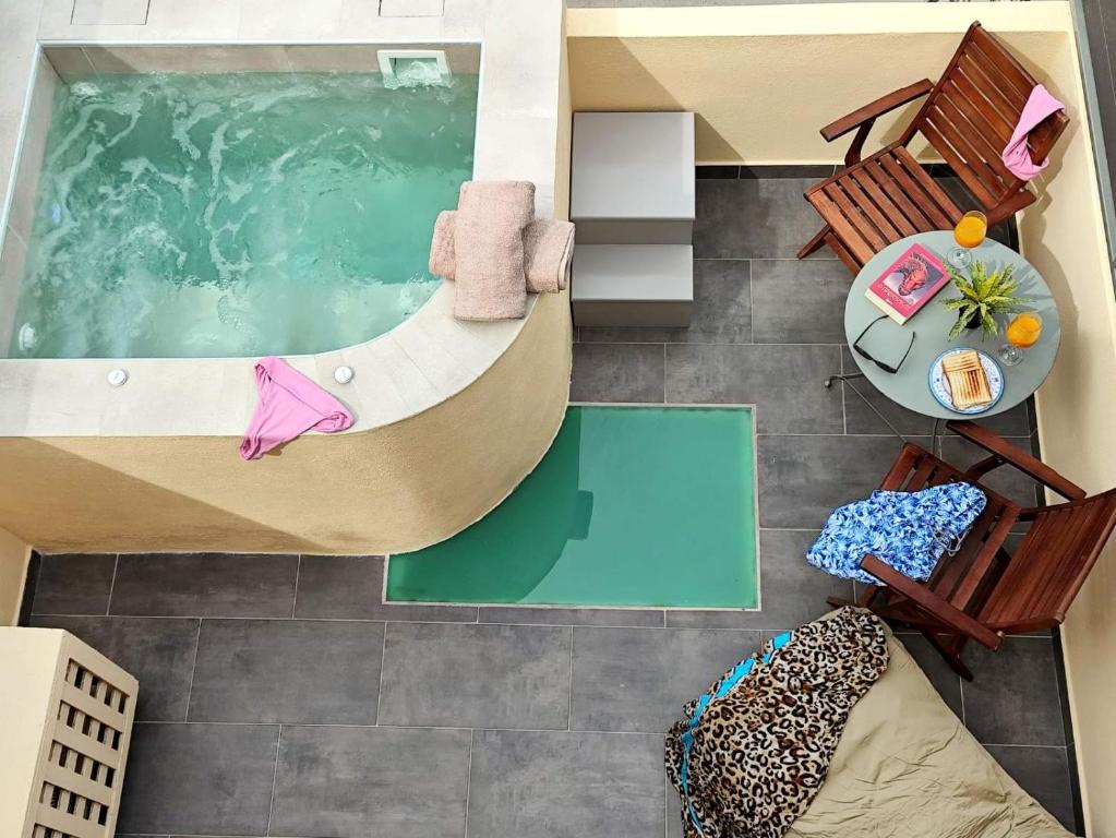 Marina's Studios - 9