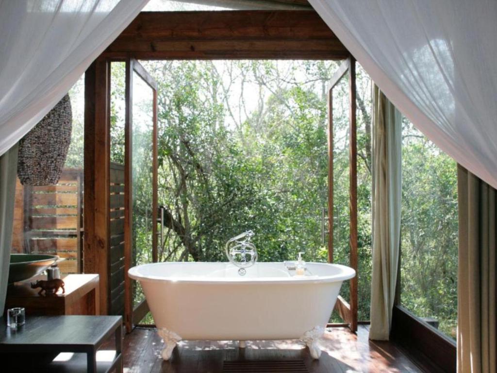 Κήπος έξω από το Lazuli Bush Lodge, Hluhluwe