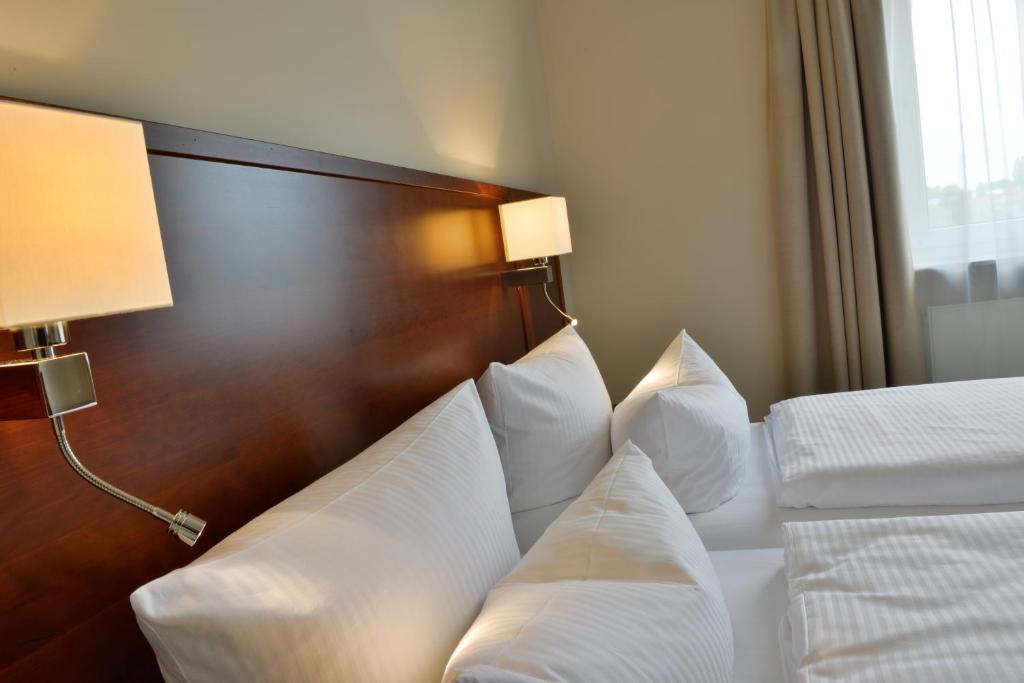 Hotel Der Lindenhof - 8