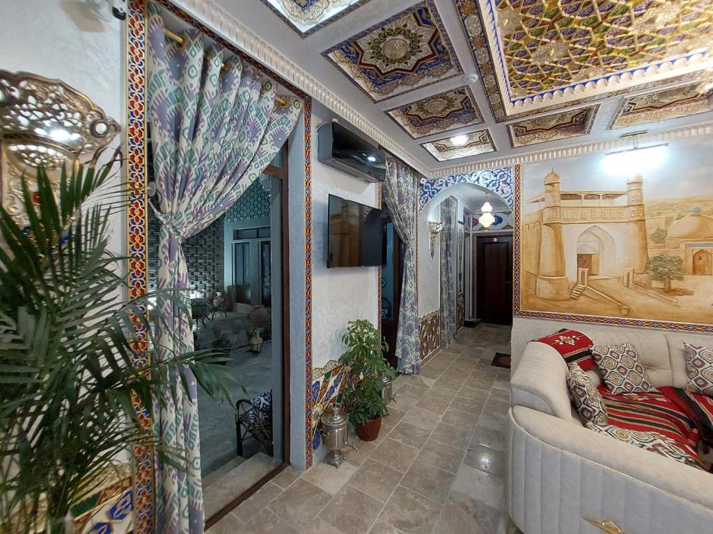 Фотография из галереи Hotel Gulnaraxanum Boutique This hotel is nearby the center of the old city Every room decorated in the unique style в Бухаре