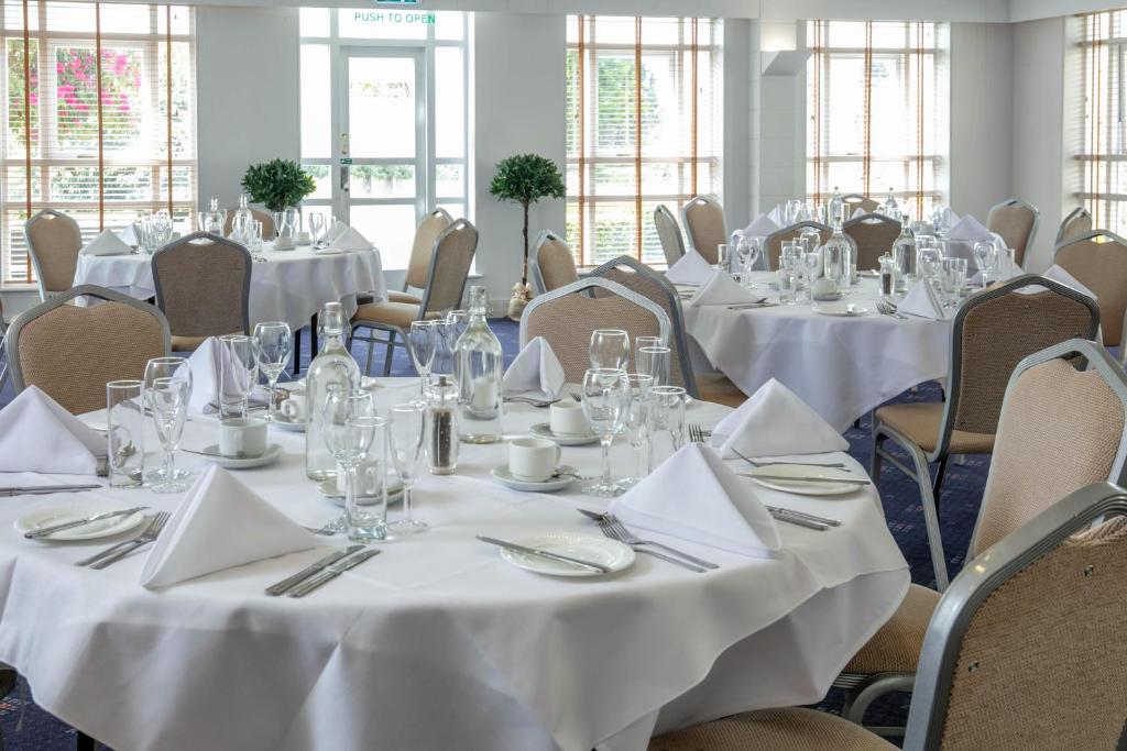 Best Western Chilworth Manor Hotel - Resim 21