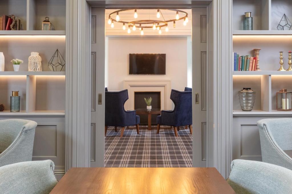 Best Western Chilworth Manor Hotel - Resim 34