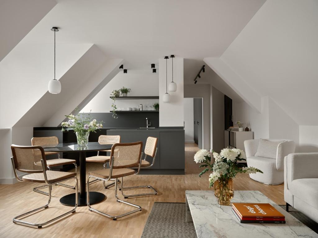 Bob W Munich Schwabing - Resim 4