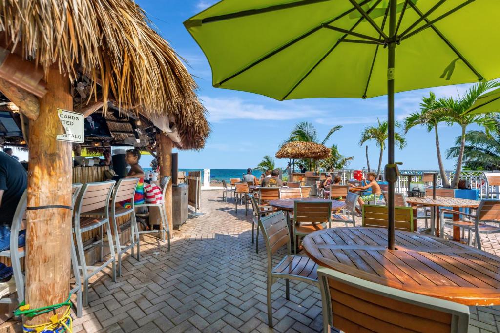 Ocean Manor Beach Resort photo