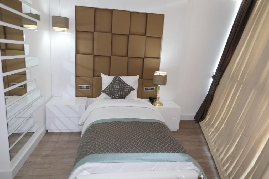 Elips Royal Hotel & SPA - Single Room